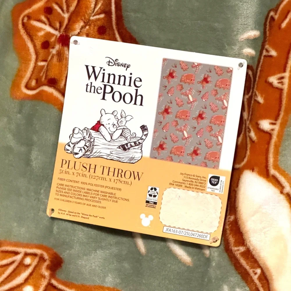 Winnie The Pooh Sugar Cookie Gingerbread Christmas Throw Plush Blanket 50x70 NWT